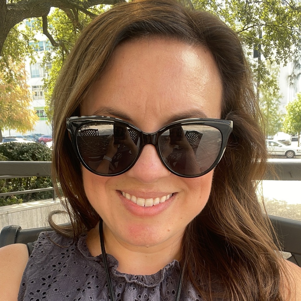Meet your Posher, Ashley